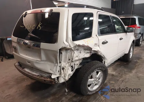 2012 Ford Escape Xlt z USA, uszkodzony, nr VIN 1FMCU9D78CKB47345